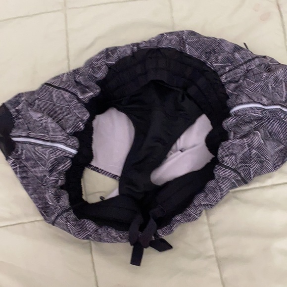 LR Hotty Hot short 2.5” - Picture 2 of 4